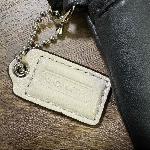 Coach Leather Wristlet Black - Picture 3 of 5